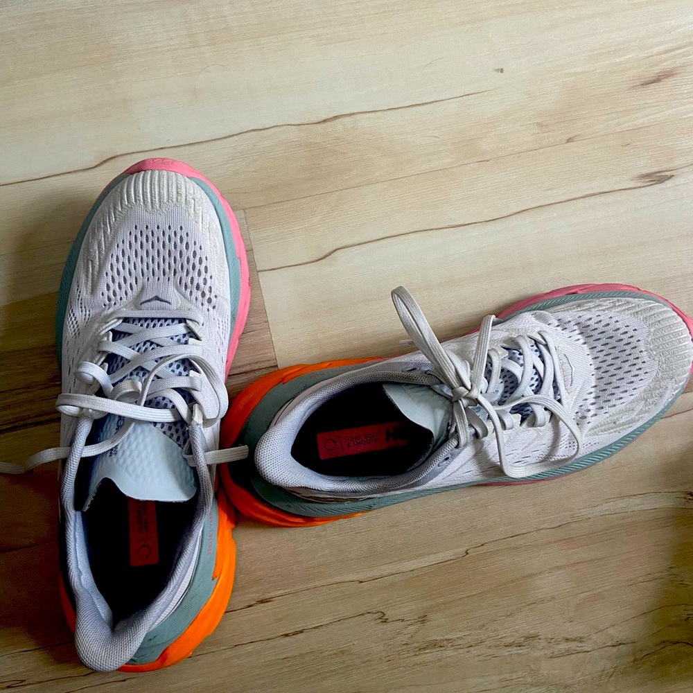 Women’s Hoka One One Clifton Edge.